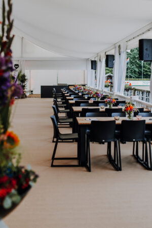 Design Eventstuhl Kasar – schwarz